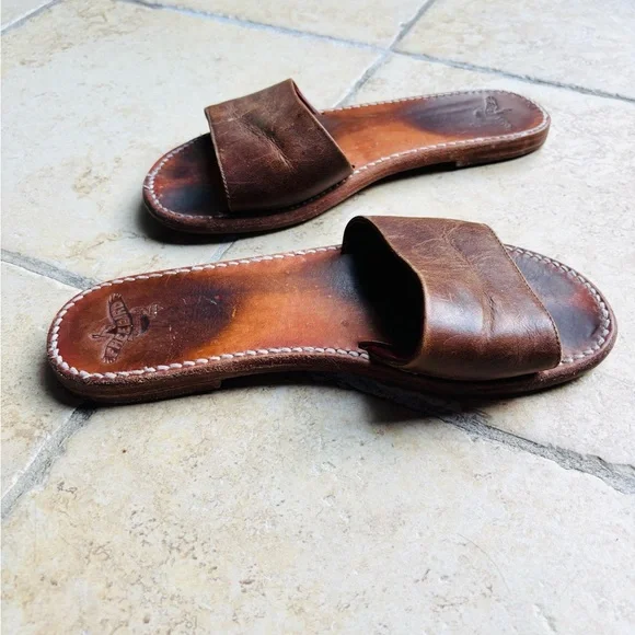 FREEBIRD by Steven Leather Slides Sandals sz 9 - Picture 2 of 4